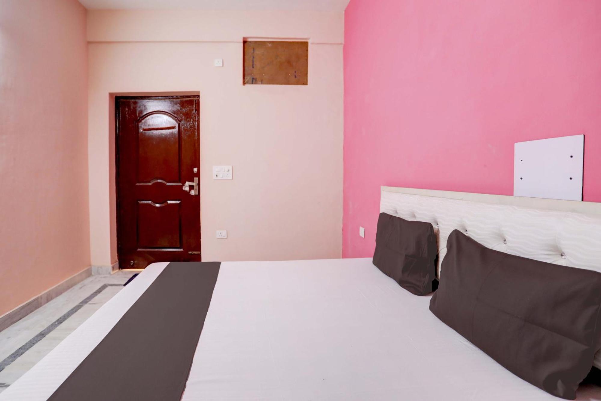נוידה Hotel O Tilak Hotel 24 Sector 27 Near By Vinayak Hospital Gali No-6 מראה חיצוני תמונה