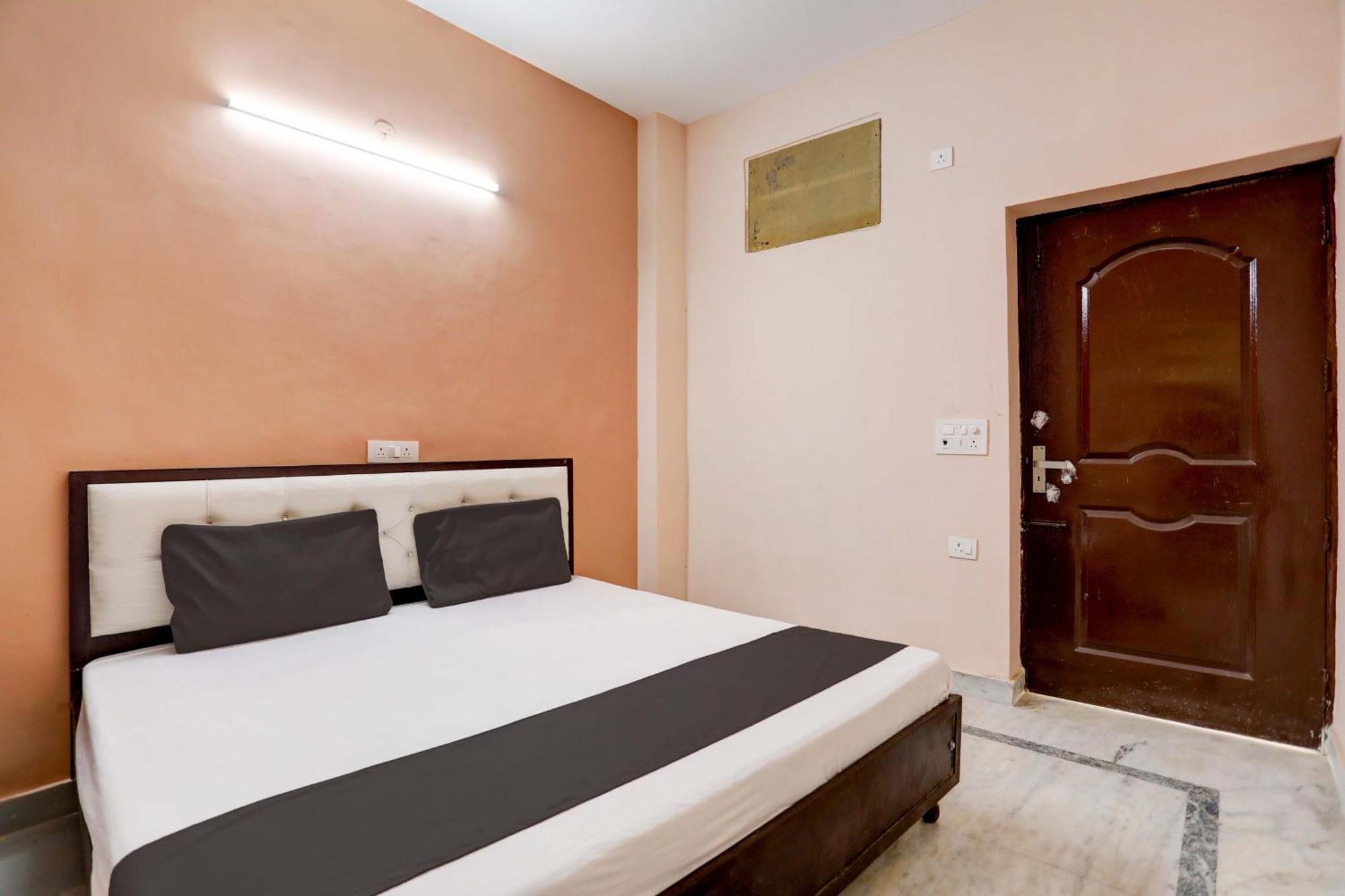 נוידה Hotel O Tilak Hotel 24 Sector 27 Near By Vinayak Hospital Gali No-6 מראה חיצוני תמונה