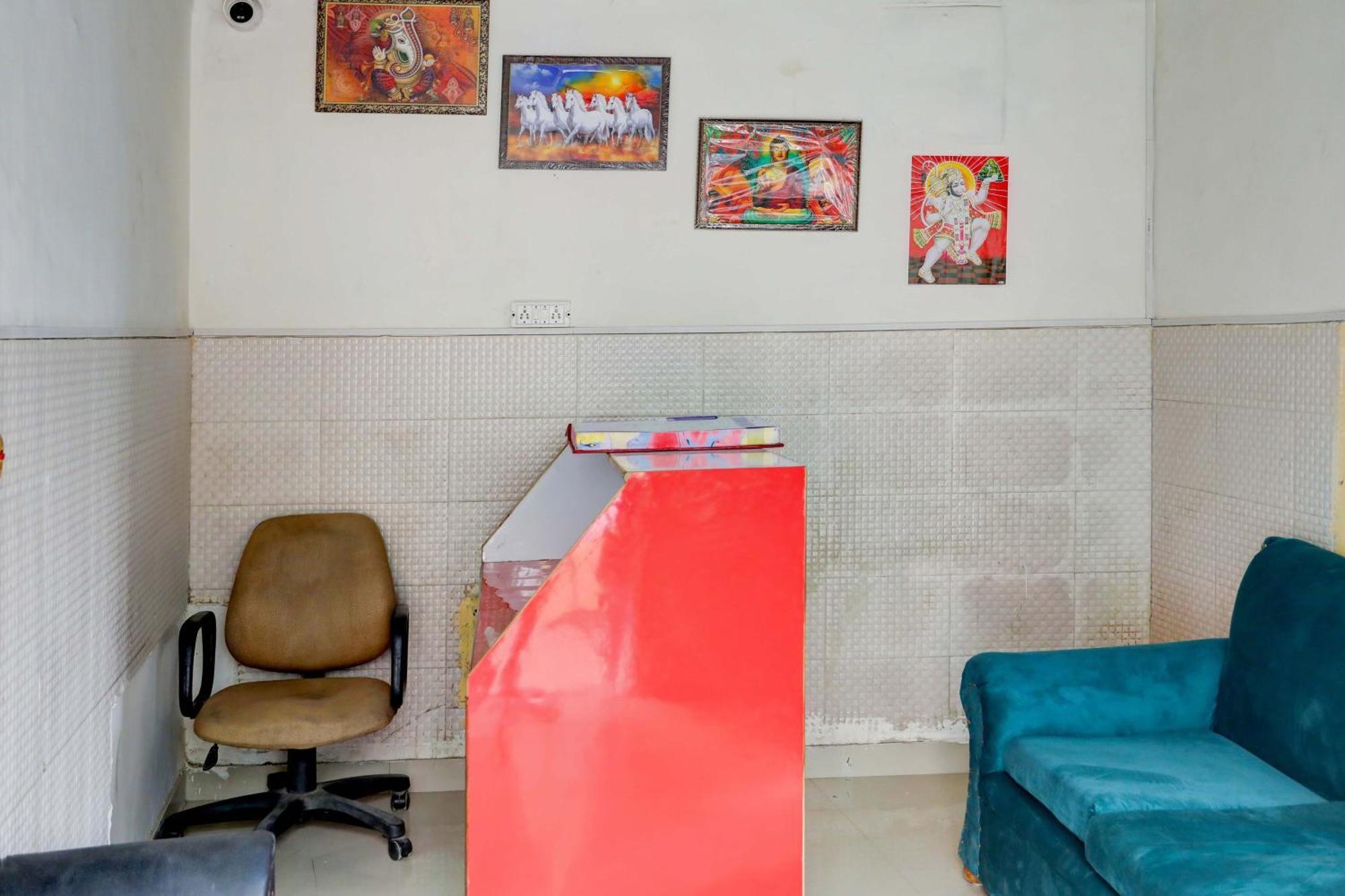 נוידה Hotel O Tilak Hotel 24 Sector 27 Near By Vinayak Hospital Gali No-6 מראה חיצוני תמונה
