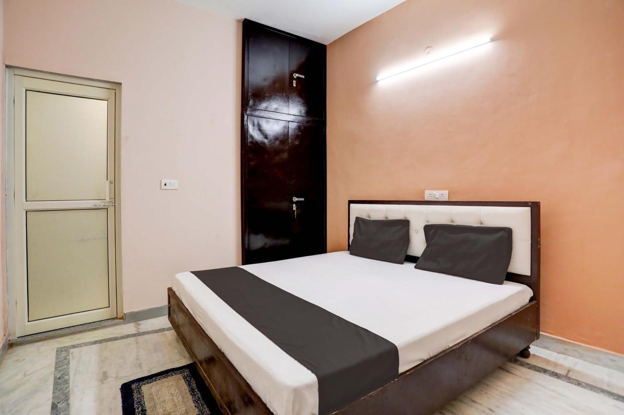 נוידה Hotel O Tilak Hotel 24 Sector 27 Near By Vinayak Hospital Gali No-6 מראה חיצוני תמונה