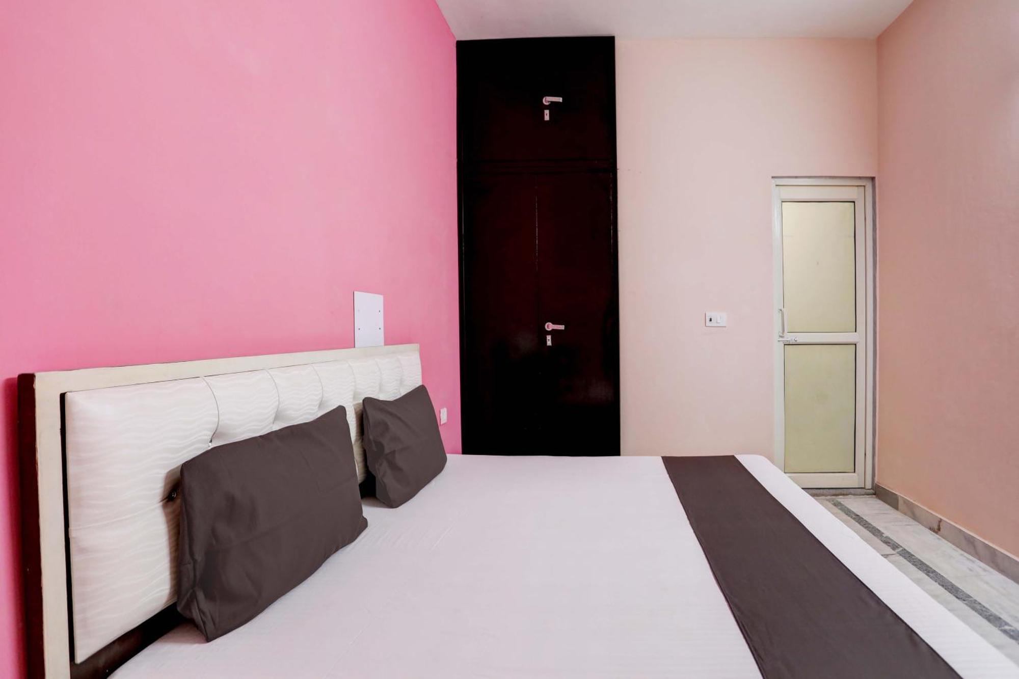 נוידה Hotel O Tilak Hotel 24 Sector 27 Near By Vinayak Hospital Gali No-6 מראה חיצוני תמונה