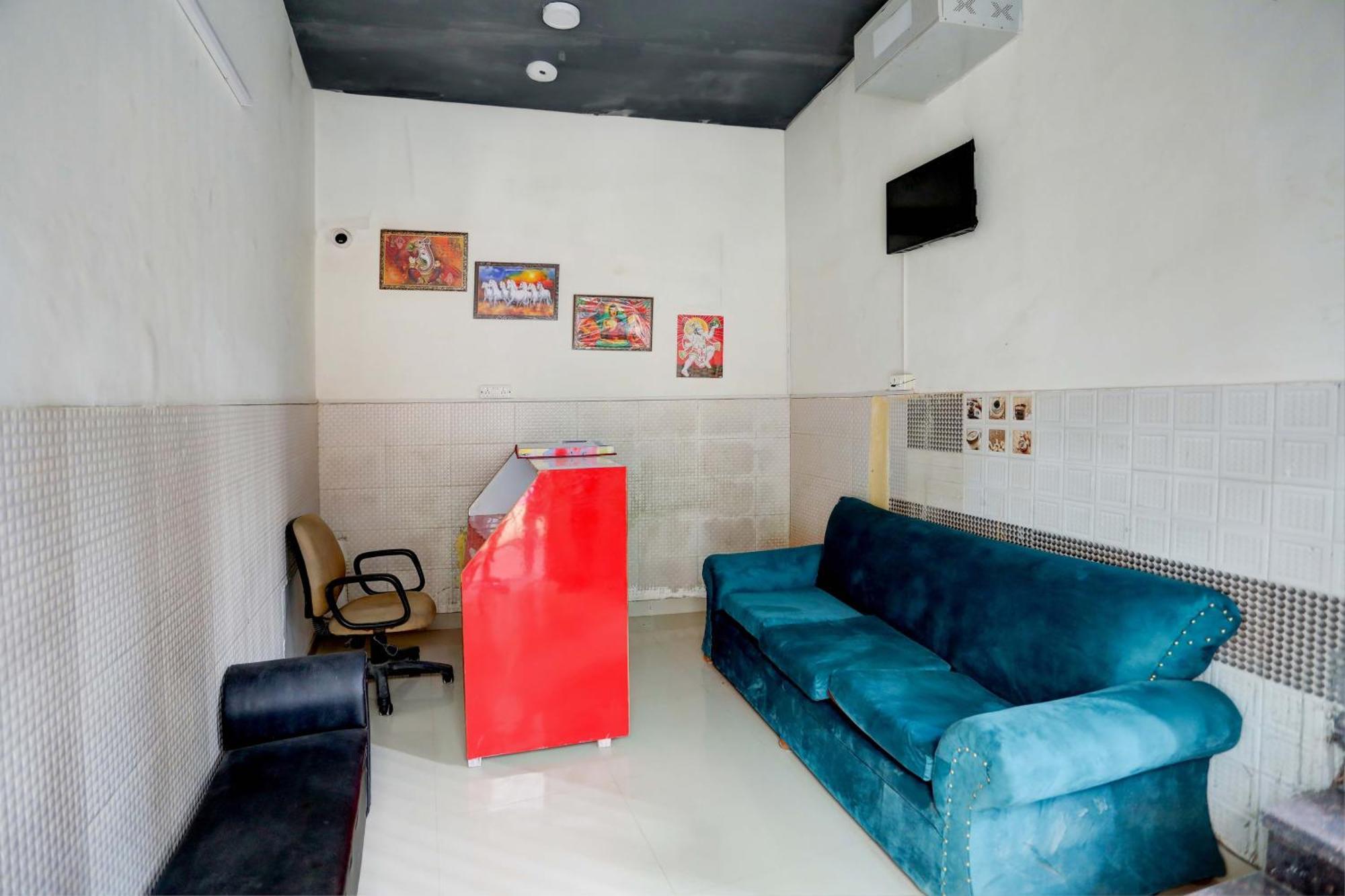 נוידה Hotel O Tilak Hotel 24 Sector 27 Near By Vinayak Hospital Gali No-6 מראה חיצוני תמונה